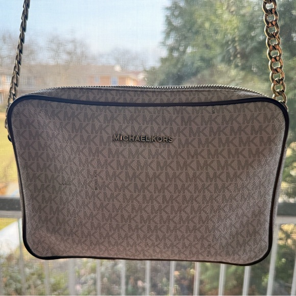 Michael Kors Handbags - Michael Kors Signature Crossbody Bag